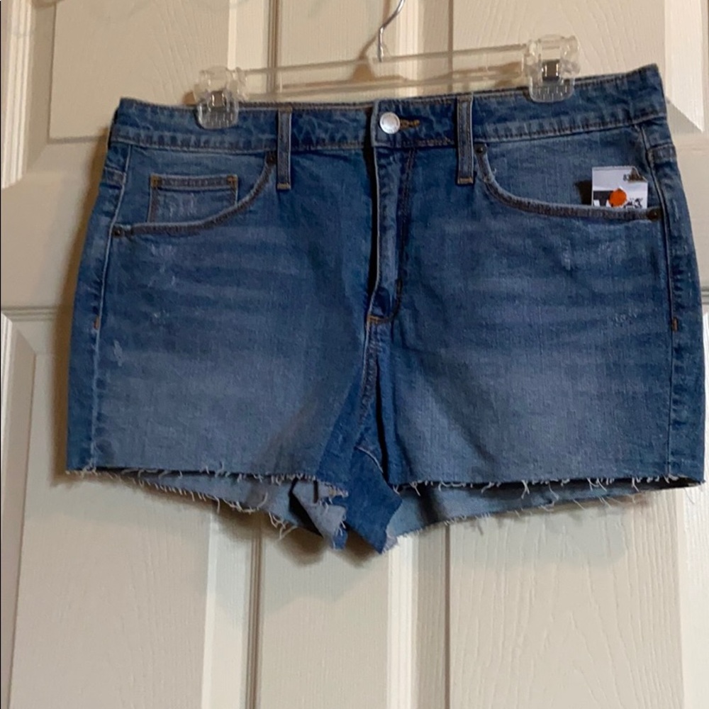 Universal Thread “High Rise Shortie”